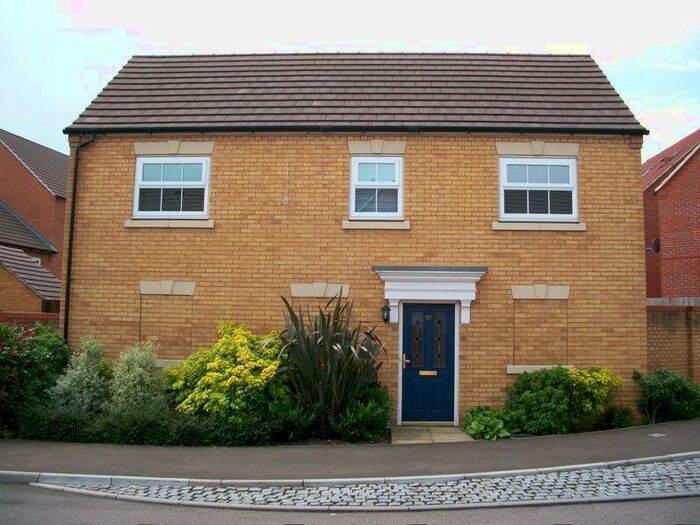 2 Bedroom Flat To Rent In Premier Way, Sittingbourne, ME10