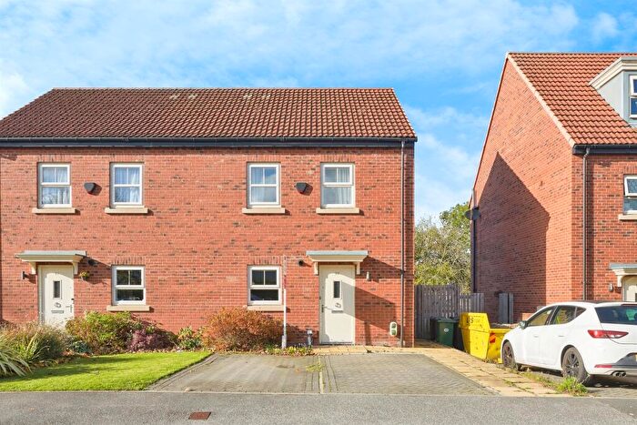 3 Bedroom Semi Detached House For Sale In Asket Drive, Leeds, LS14