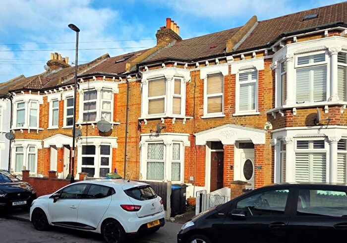 2 Bedroom Flat For Sale In Flat, Boswell Road, Thornton Heath, Croydon, CR7