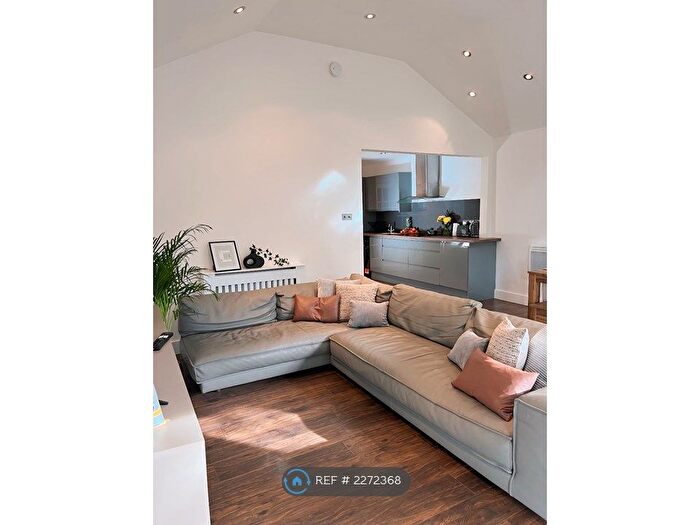 2 Bedroom Bungalow To Rent In Gillingham, Gillingham, ME7