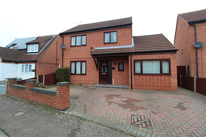 3 Bedroom Detached House To Rent In Hawthorn Walk, Beck Row, Bury St. Edmunds, IP28