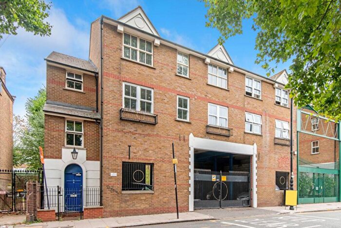 1 Bedroom Flat To Rent In St. Stephens Road, Victoria Park, E3