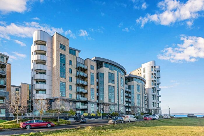 4 Bedroom Flat For Sale In / Western Harbour Way, Edinburgh, EH6