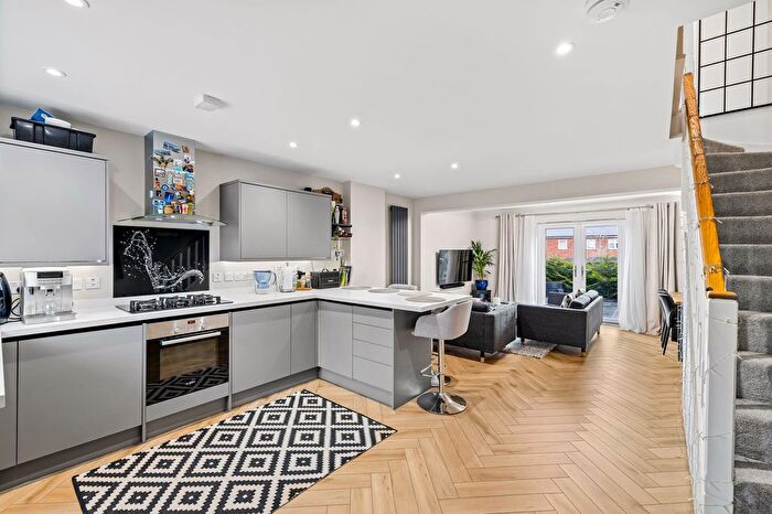 2 Bedroom End Of Terrace House To Rent In High Tree Lane, Tunbridge Wells, TN2