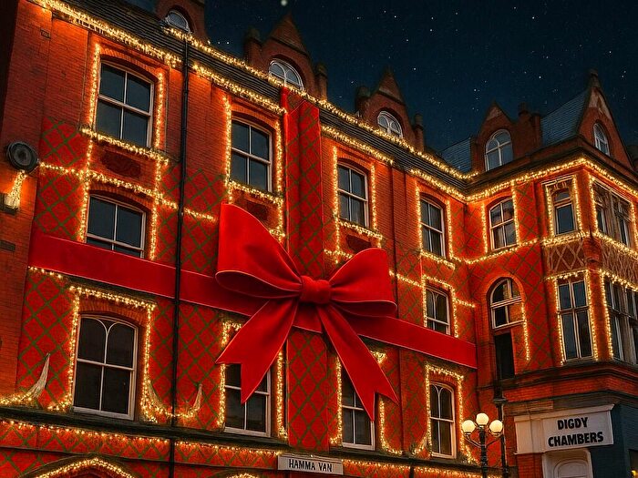 3 Bedroom Flat To Rent In Unwrap Your New Home! Professional Families - Completely Refurbished Bedroom Flat On Post Office Road!, BH1