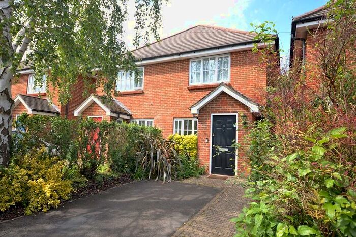 2 Bedroom Semi-Detached House To Rent In Portland Road, Dorking, Surrey., RH4