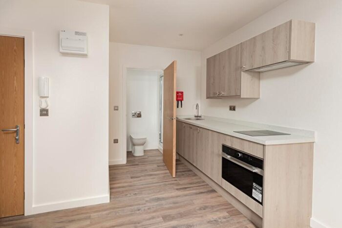 1 Bedroom Flat To Rent In College Green, Bristol, BS1