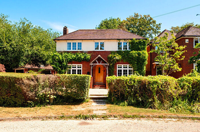 3 Bedroom Detached House For Sale In Old Mill Way, Old Shirley, Southampton, Hampshire, SO16