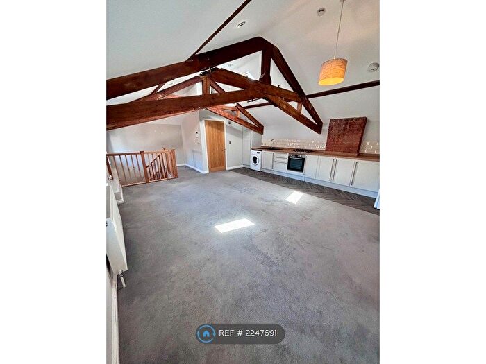 2 Bedroom Flat To Rent In Damory Street, DT11