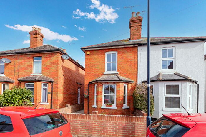 2 Bedroom Semi Detached House For Sale In Alwyn Road, Maidenhead, SL6