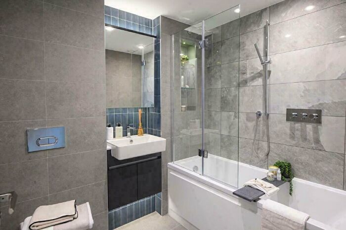 2 Bedroom Apartment For Sale In Royal Arsenal Riverside, London, SE18