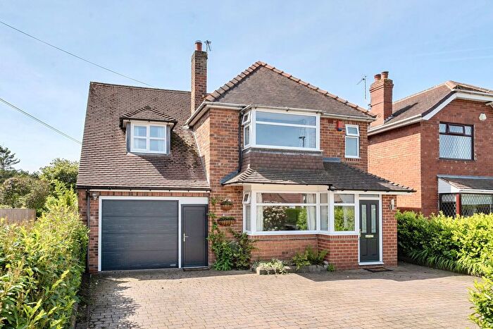 3 Bedroom Detached House For Sale In Hopgrove Lane South, York, YO32
