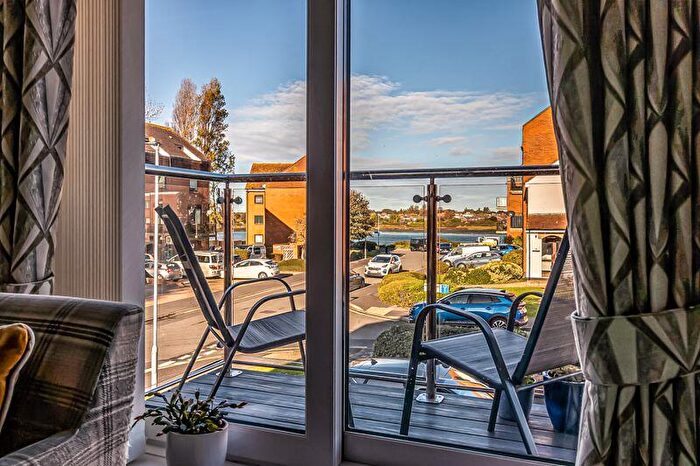 1 Bedroom Flat For Sale In Ferry Road, Southsea, PO4