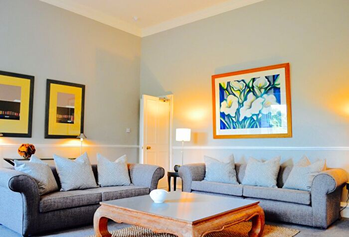 4 Bedroom Flat To Rent In Royal Circus, New Town, Edinburgh, EH3