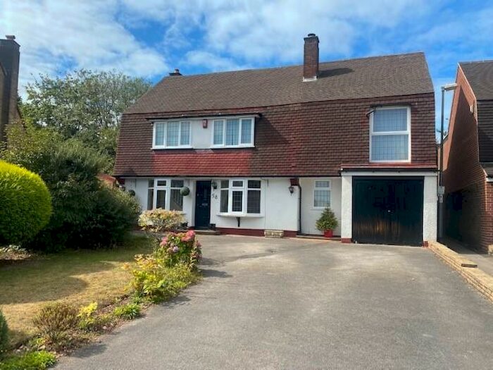 5 Bedroom Detached House To Rent In Thornhill Park, Sutton Coldfield., B74