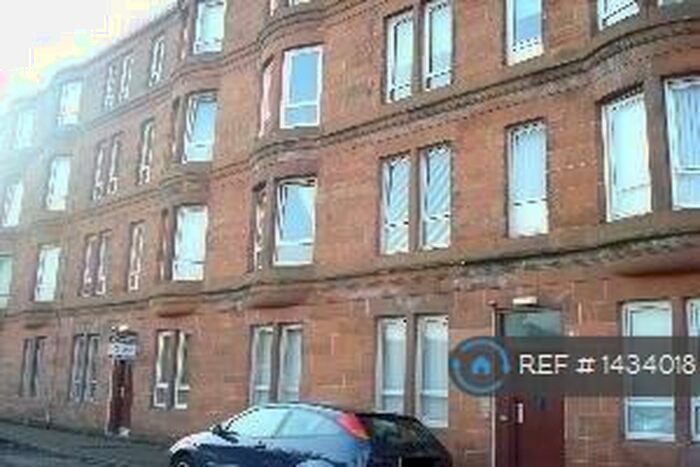 2 Bedroom Flat To Rent In Andrew Street, Paisley, PA3