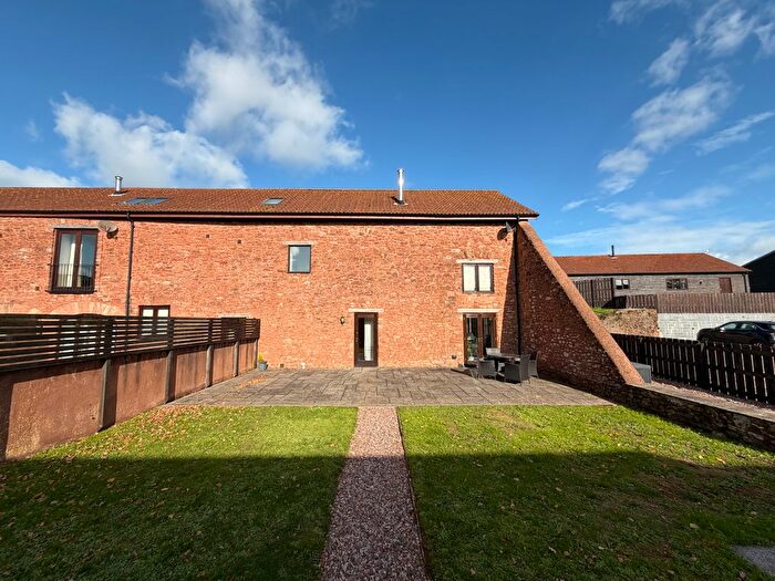 3 Bedroom Barn Conversion To Rent In The Courtyard, Taunton, TA4