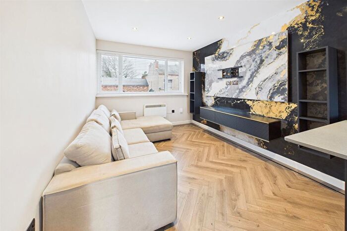 2 Bedroom Flat To Rent In Providence Street, Earlsdon, Coventry, CV5