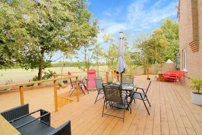 4 Bedroom Detached House For Sale In Kingsline Close, Peterborough, PE6