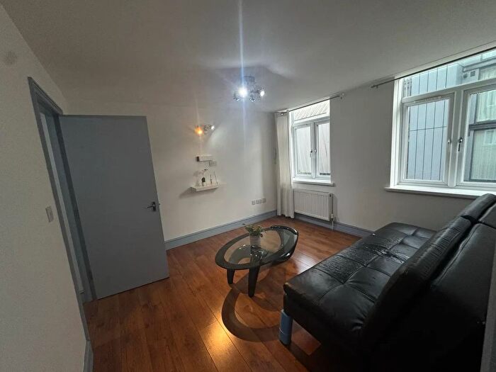 2 Bedroom Flat To Rent In Redchurch Street, London, E2