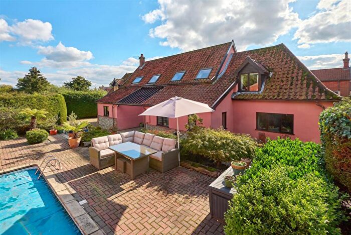 5 Bedroom Barn Conversion For Sale In Market Place, Kenninghall, NR16