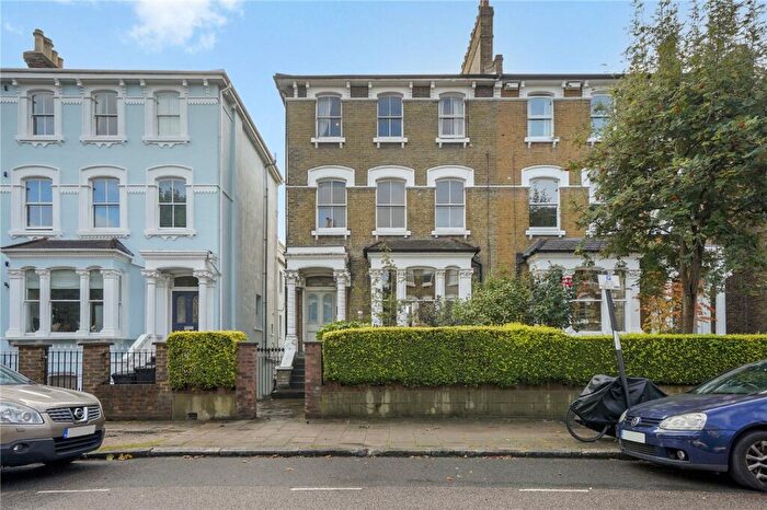2 Bedroom Apartment For Sale In Ashley Road, London, N19