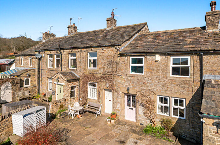 2 Bedroom Terraced House For Sale In High Fold, Lothersdale, Keighley, North Yorkshire, BD20