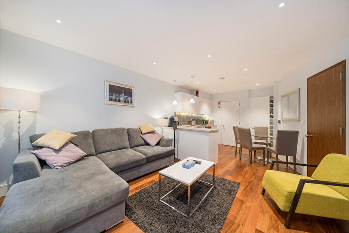 2 Bedroom Flat To Rent In Lovat Lane, London, EC3R
