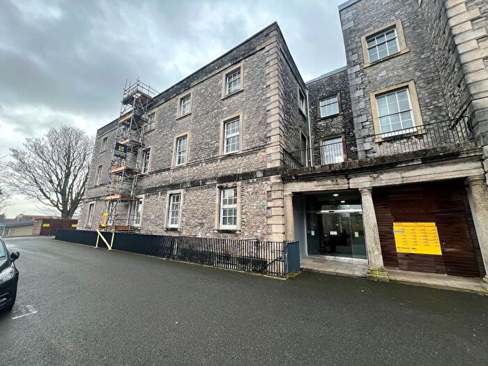 1 Bedroom Flat For Sale In Flat Vincent Court, Plymouth, Devon, PL1