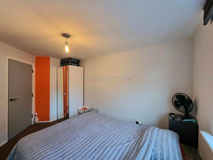 1 Bedroom Flat For Sale In Longacres, Bridgend, Bridgend County., CF31