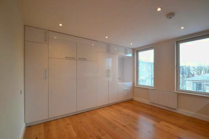 Studio To Rent In King Street, Hammersmith, W6