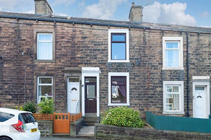 2 Bedroom Terraced House For Sale In Park Road, Barnoldswick, BB18
