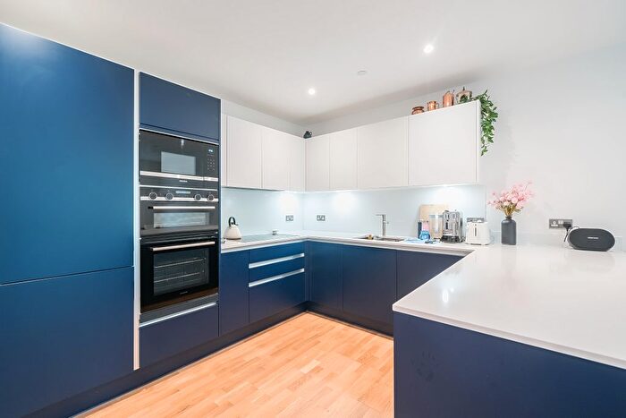 3 Bedroom Flat To Rent In Eden Place, Oxted, RH8