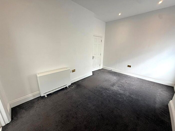 1 Bedroom Flat To Rent In Clarence Yard, Brighton, BN1