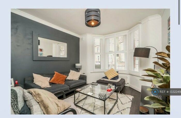 1 Bedroom Flat To Rent In Ground Floor, London, E10