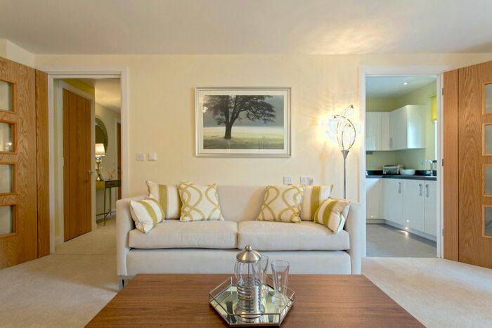 1 Bedroom Flat To Rent In Reading Road, Henley-On-Thames, RG9