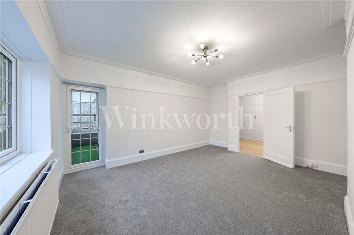 2 Bedroom Apartment To Rent In Holmdale Gardens, London, NW4