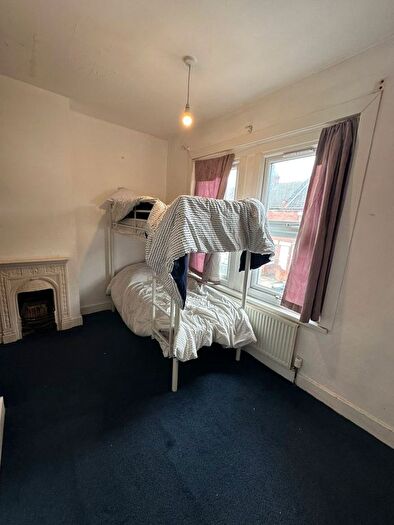 1 Bedroom Flat To Rent In Newcombe Road, Luton, LU1
