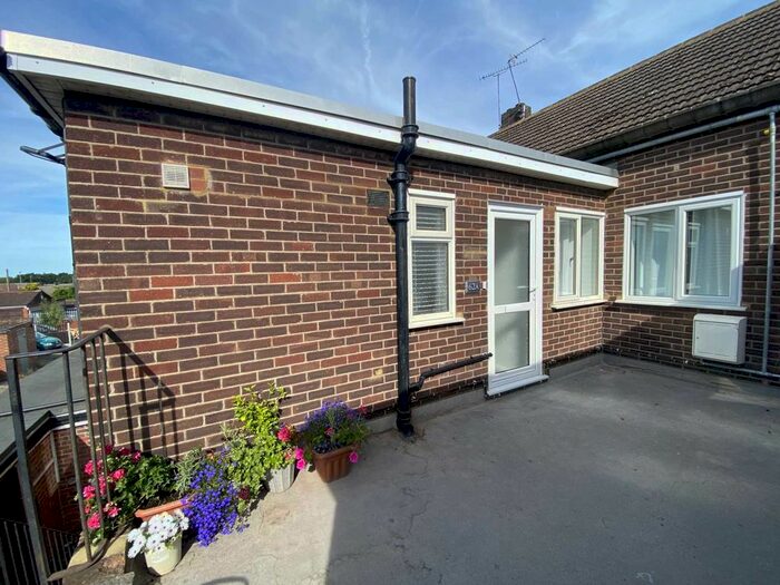 3 Bedroom Flat To Rent In Woodland Avenue, Brentwood, CM13