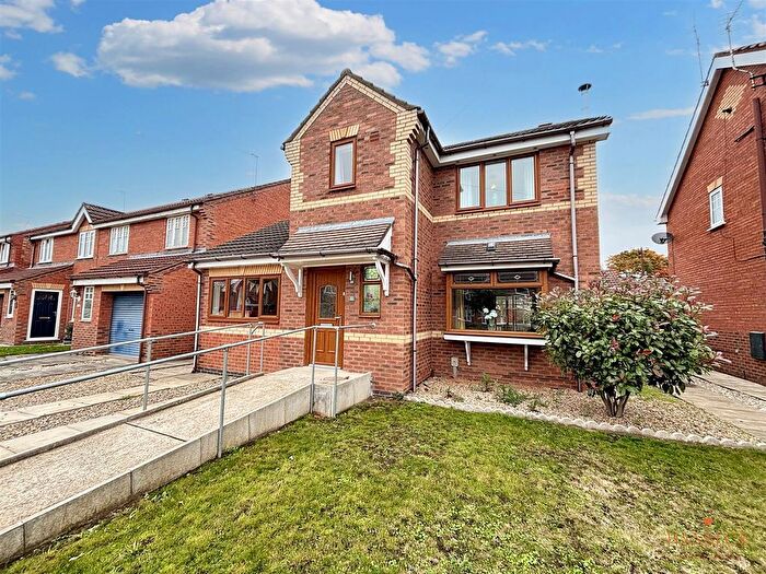 4 Bedroom Detached House For Sale In Cranberry Way, Hull, HU4