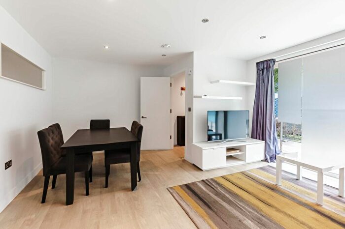2 Bedroom Flat For Sale In Great Northern Road, Cambridge, CB1