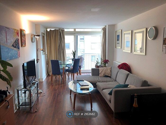 2 Bedroom Flat To Rent In Constable House, London, E14