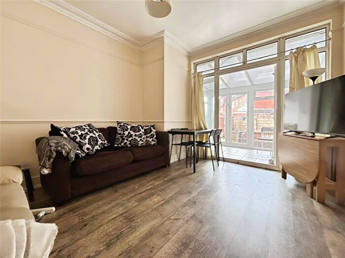 4 Bedroom House To Rent In Devonshire Road, Southampton, Hampshire, SO15