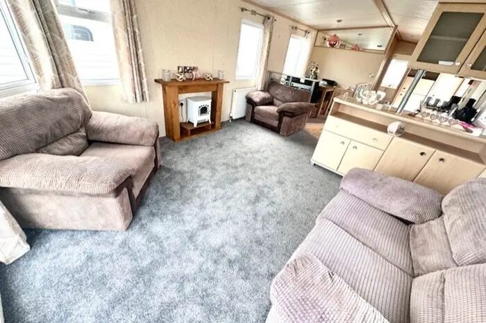 2 Bedroom Mobile/park Home For Sale In Beach Road, St. Osyth, Clacton-On-Sea, CO16