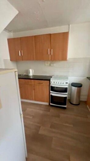 3 Bedroom Flat To Rent In Upcott House, Bow, London, E3