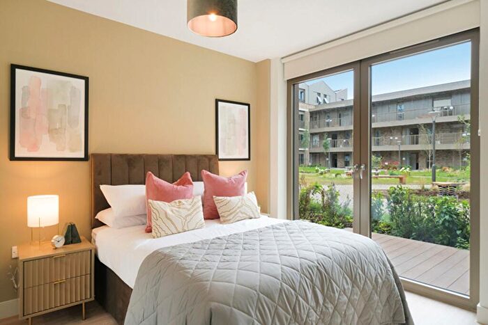 2 Bedroom Flat To Rent In The Oakgate, Randalls Way, KT22