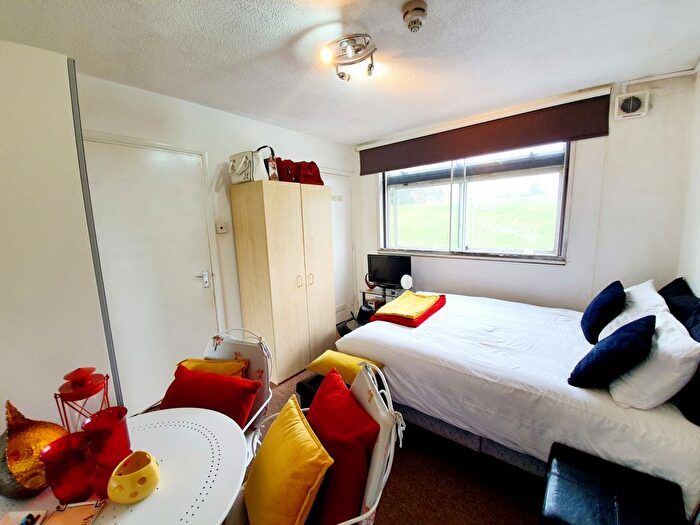 Studio To Rent In Faraday House, Hornsey Lanes, Highgate, N6