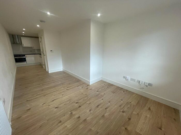 1 Bedroom Apartment To Rent In Midland Road, Luton, LU2