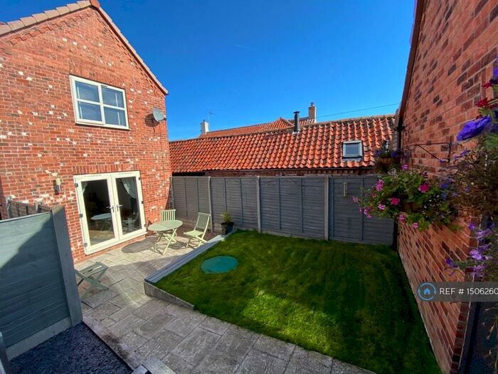 2 Bedroom End Of Terrace House To Rent In Butchers Mews, Laneham, Retford, DN22
