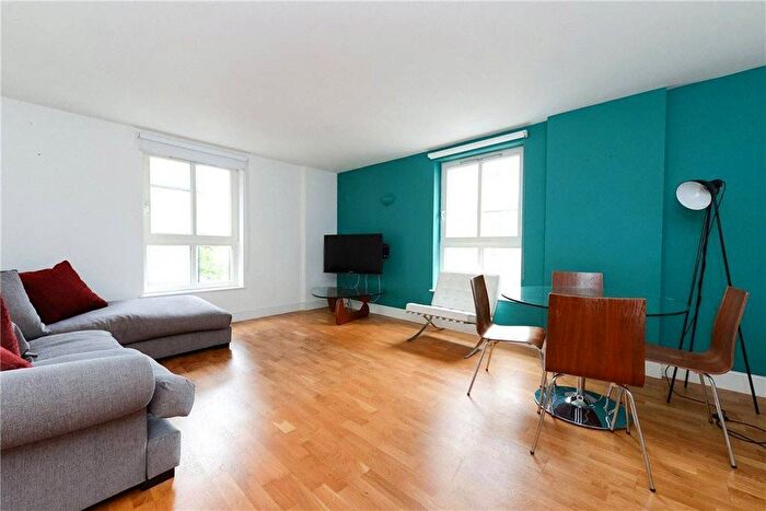 2 Bedroom Flat To Rent In Commercial Road, Aldgate, London, E1